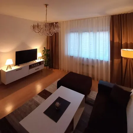Emmi Apartment